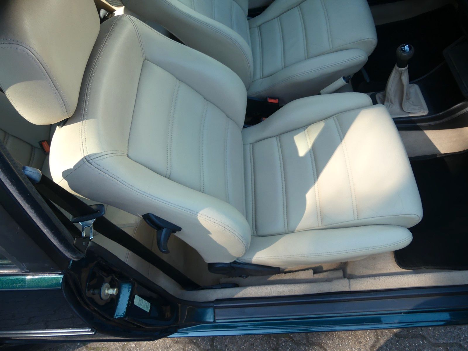 Fahrzeugabbildung Volkswagen Golf I Cabrio Classic Line