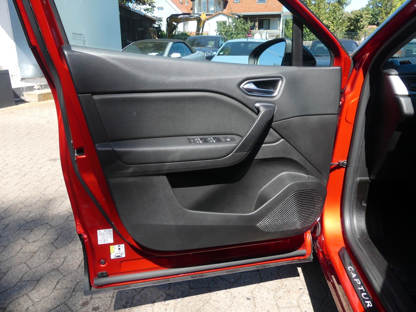 Fahrzeugabbildung Renault Captur II Intens, 2. Hd., Automatik, Top Zustand