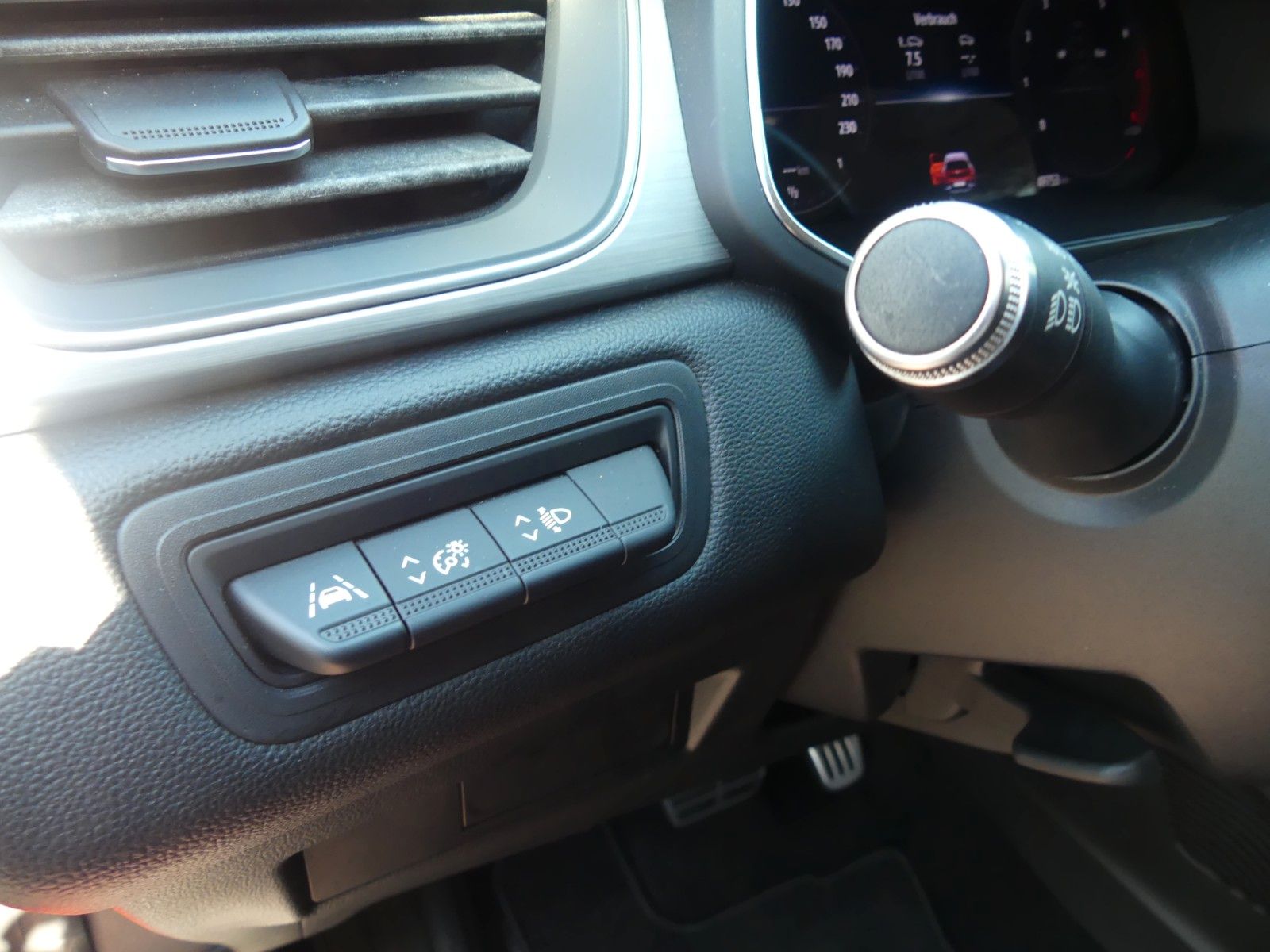 Fahrzeugabbildung Renault Captur II Intens, 2. Hd., Automatik, Top Zustand