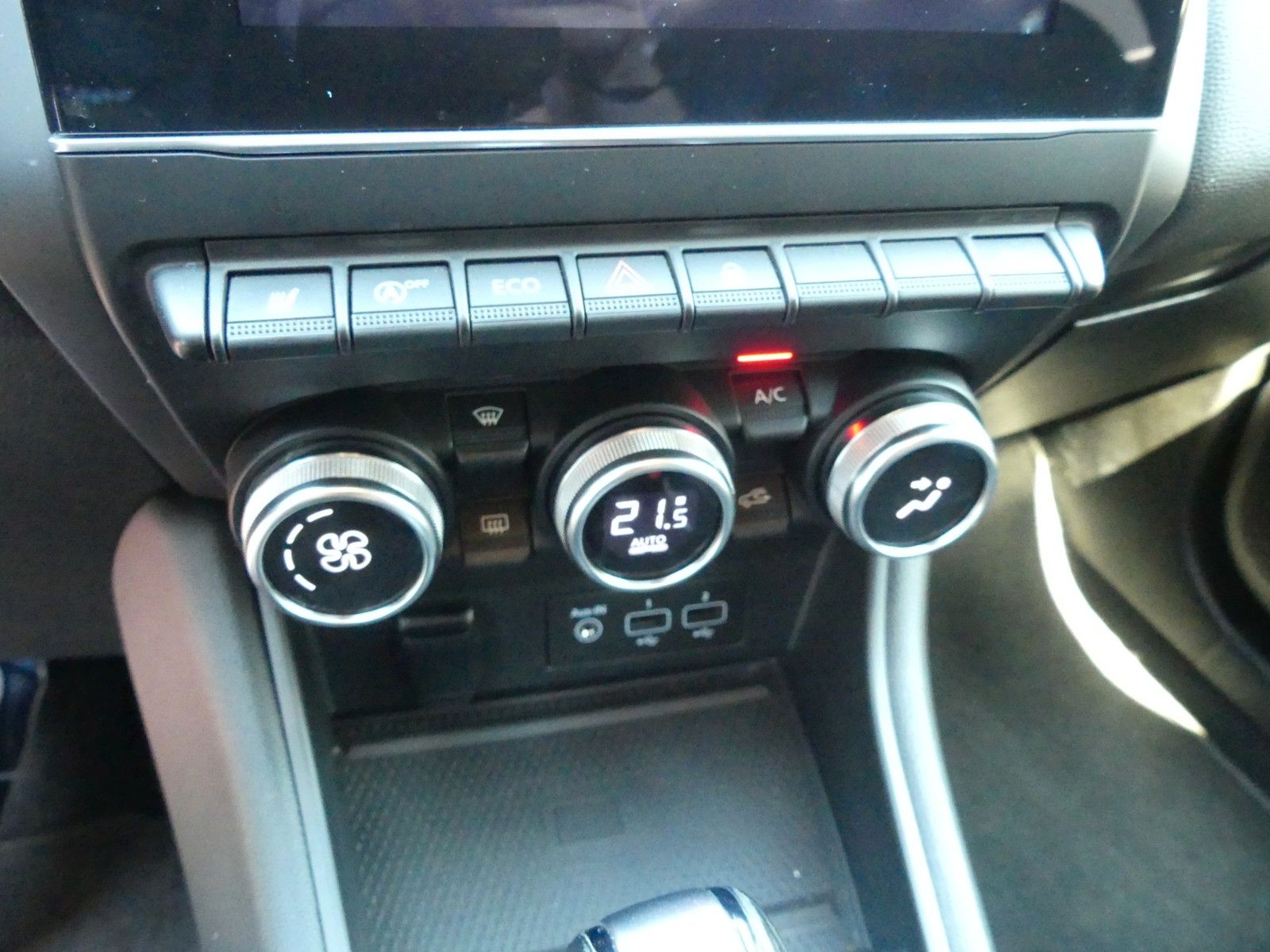 Fahrzeugabbildung Renault Captur II Intens, 2. Hd., Automatik, Top Zustand