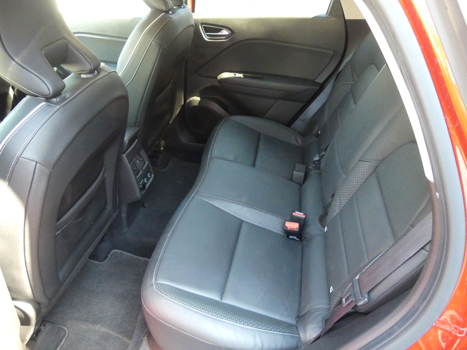 Fahrzeugabbildung Renault Captur II Intens, 2. Hd., Automatik, Top Zustand