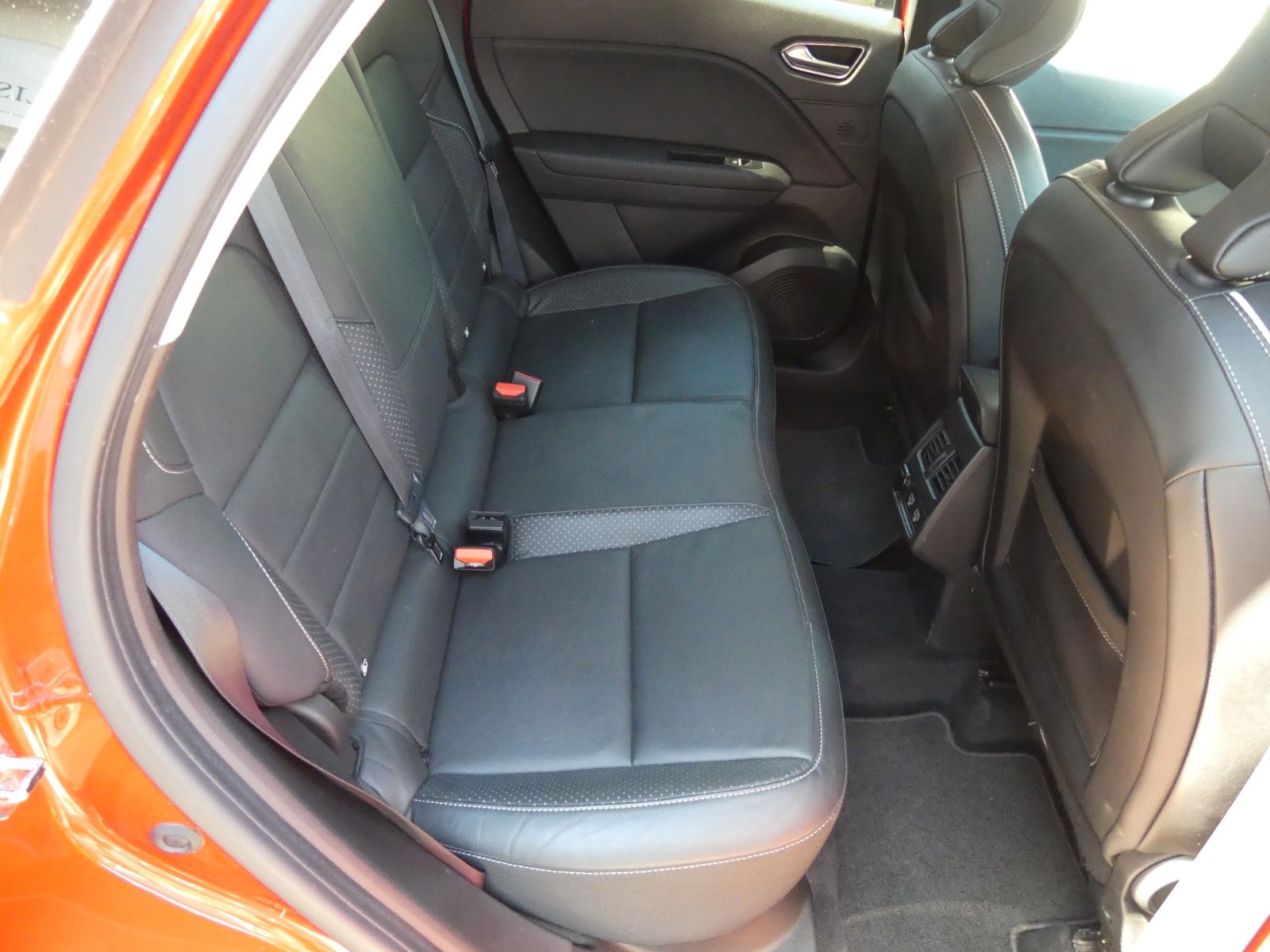 Fahrzeugabbildung Renault Captur II Intens, 2. Hd., Automatik, Top Zustand