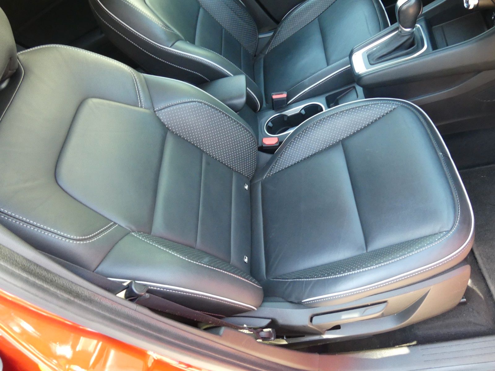 Fahrzeugabbildung Renault Captur II Intens, 2. Hd., Automatik, Top Zustand
