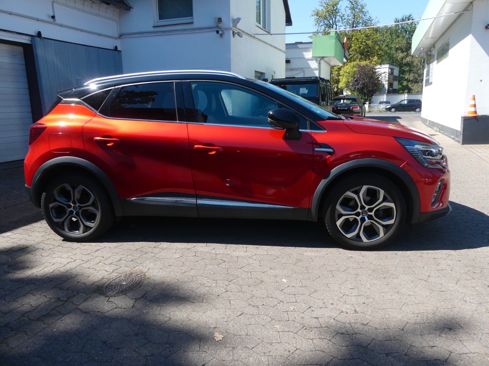 Fahrzeugabbildung Renault Captur II Intens, 2. Hd., Automatik, Top Zustand
