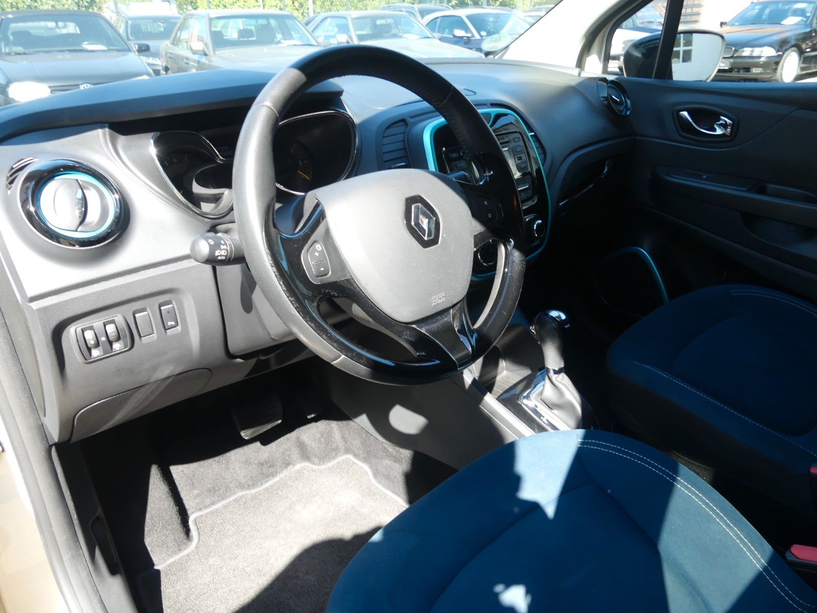 Fahrzeugabbildung Renault Captur Experience Energy TCe 120 EDC, Automatik
