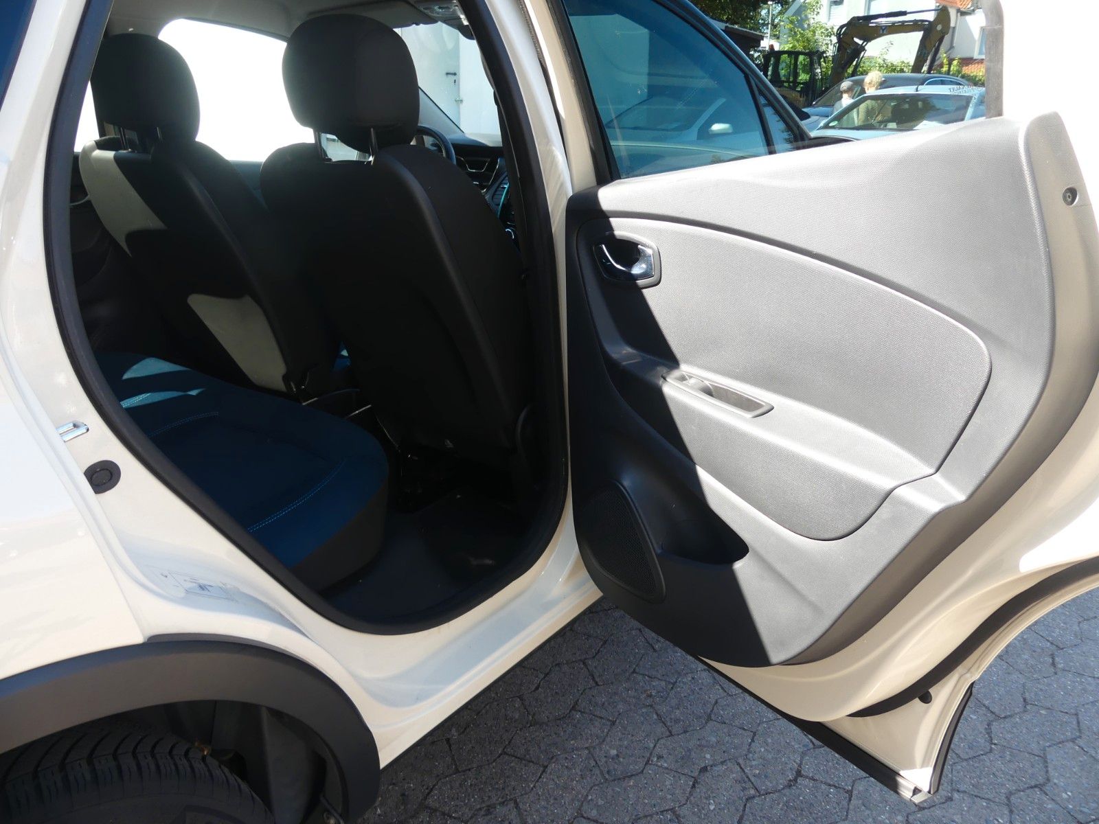 Fahrzeugabbildung Renault Captur Experience Energy TCe 120 EDC, Automatik