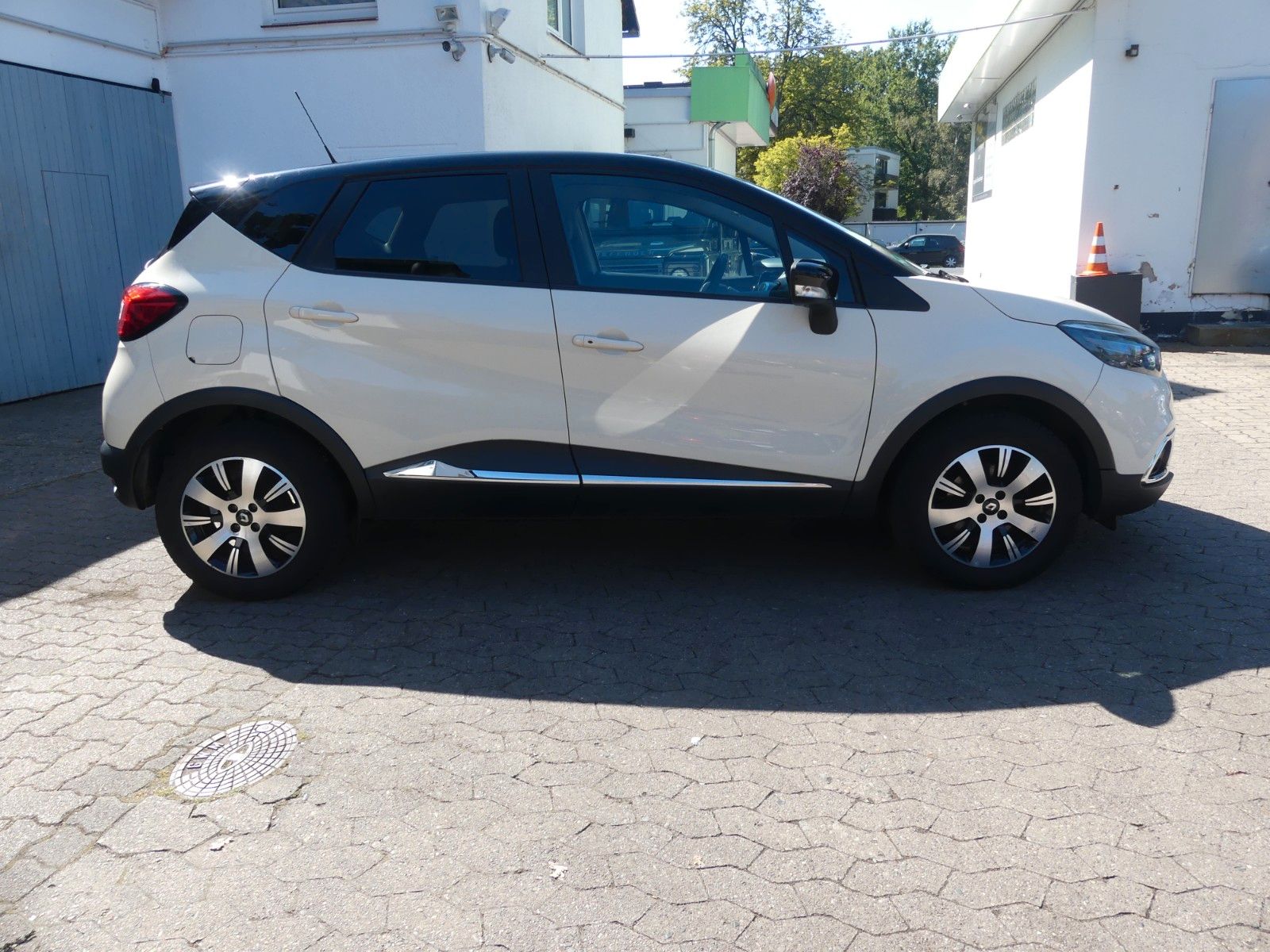 Fahrzeugabbildung Renault Captur Experience Energy TCe 120 EDC, Automatik