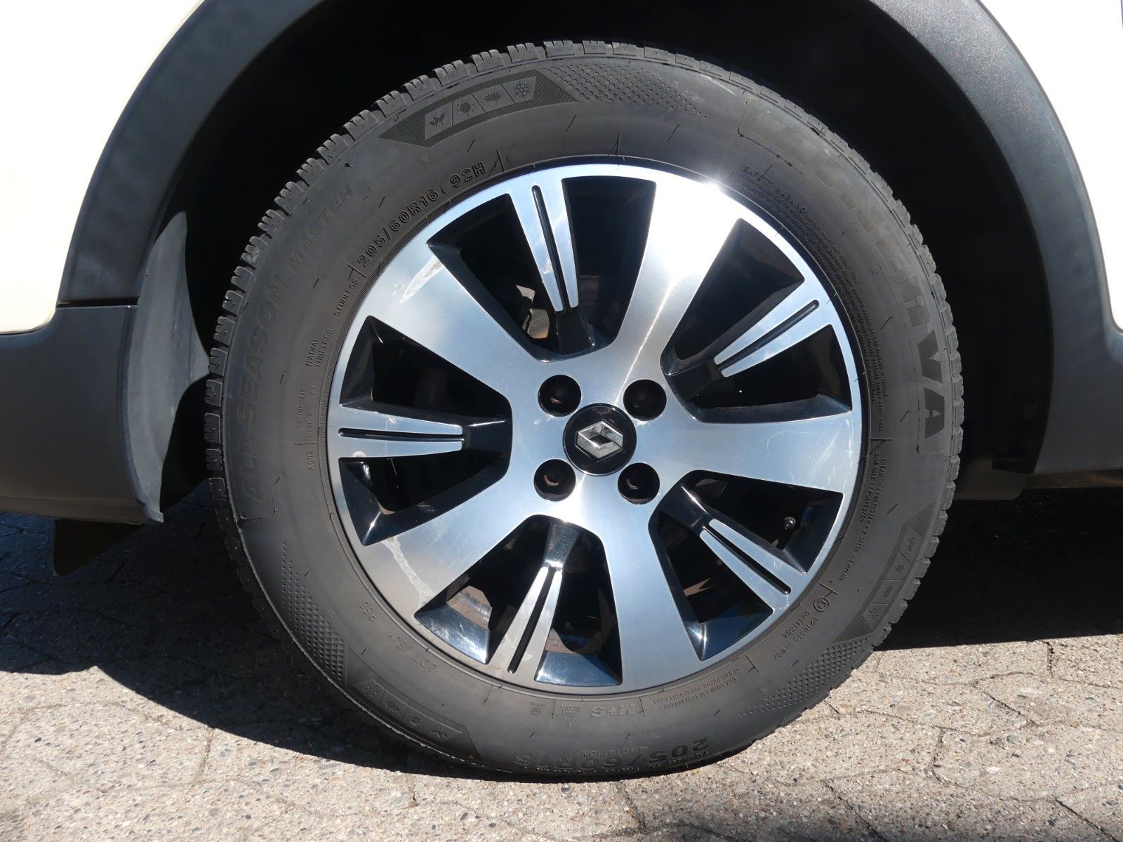 Fahrzeugabbildung Renault Captur Experience Energy TCe 120 EDC, Automatik