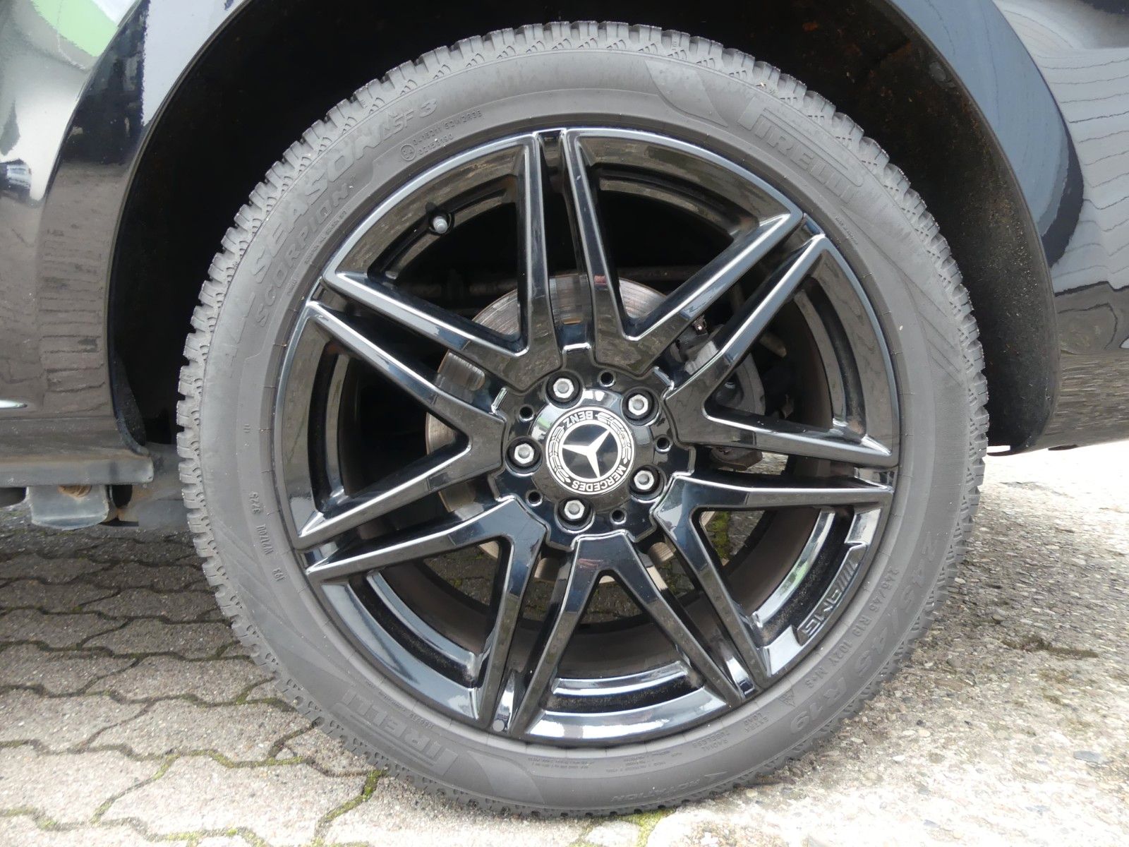Fahrzeugabbildung Mercedes-Benz Vito Mixto lang, 2. Hd, AHK, LED, AMG, Top Zust