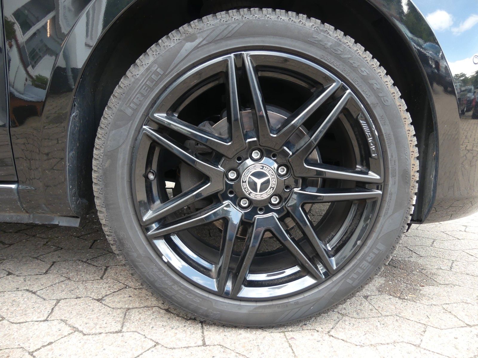 Fahrzeugabbildung Mercedes-Benz Vito Mixto lang, 2. Hd, AHK, LED, AMG, Top Zust