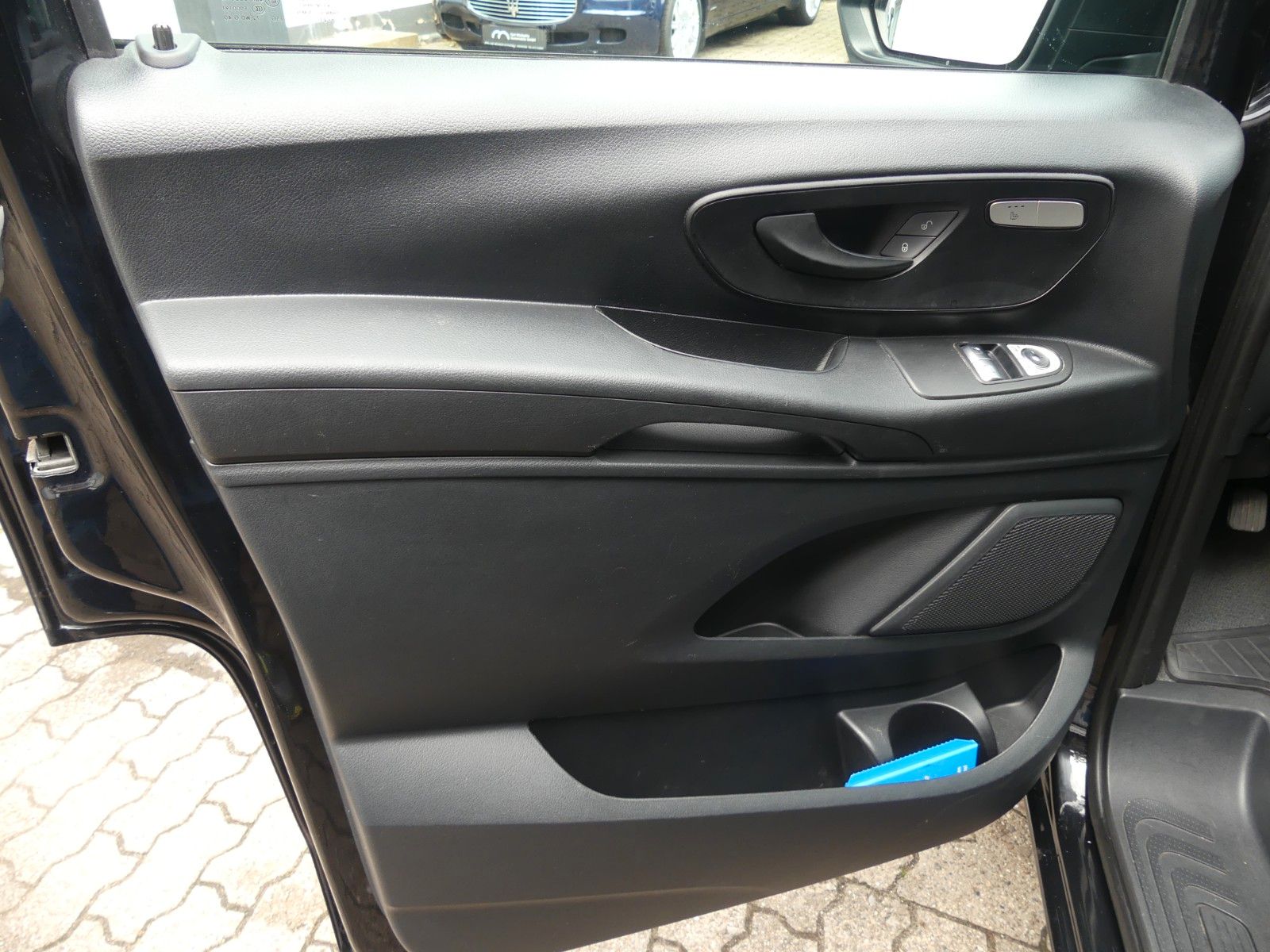 Fahrzeugabbildung Mercedes-Benz Vito Mixto lang, 2. Hd, AHK, LED, AMG, Top Zust