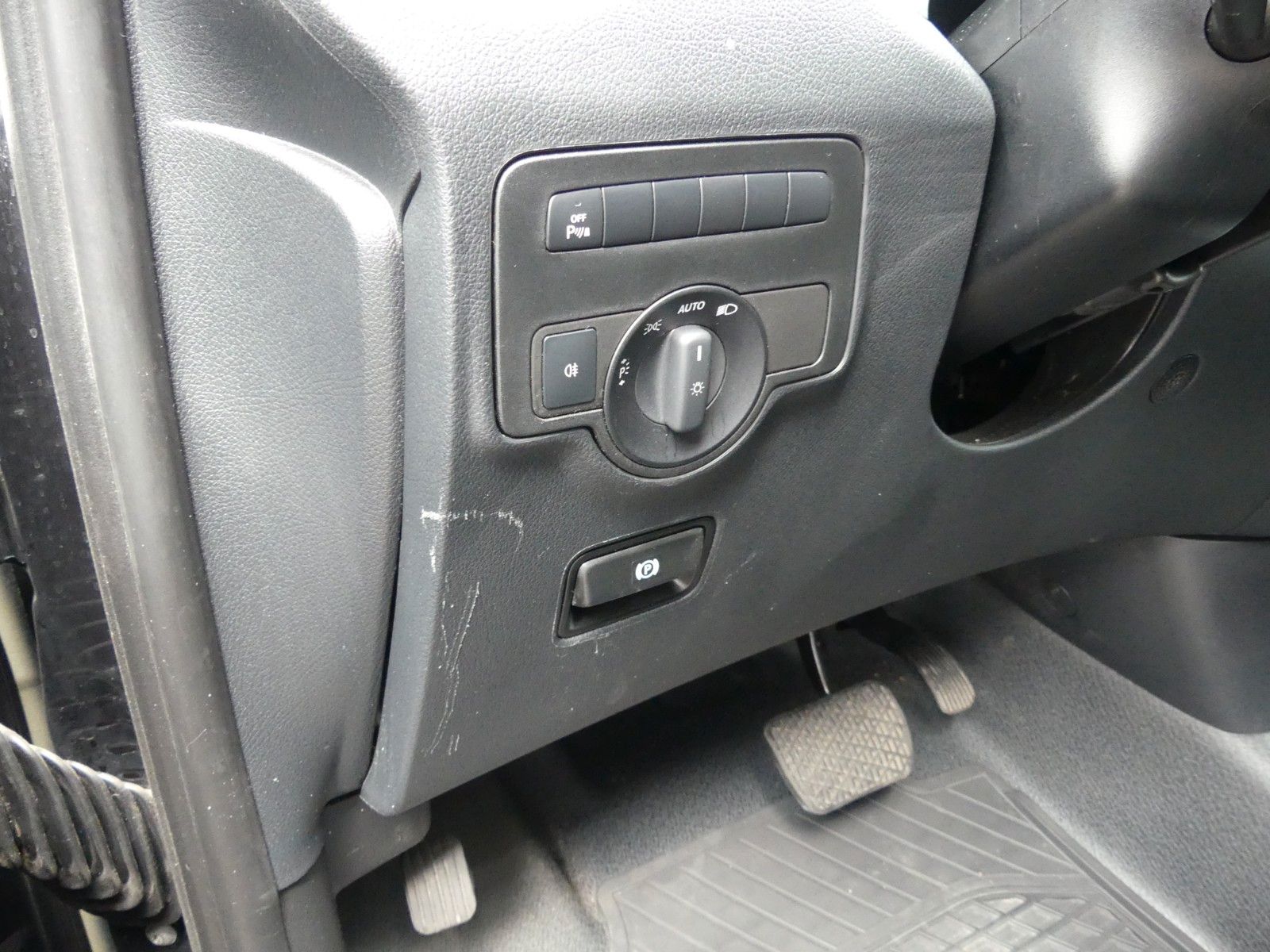 Fahrzeugabbildung Mercedes-Benz Vito Mixto lang, 2. Hd, AHK, LED, AMG, Top Zust