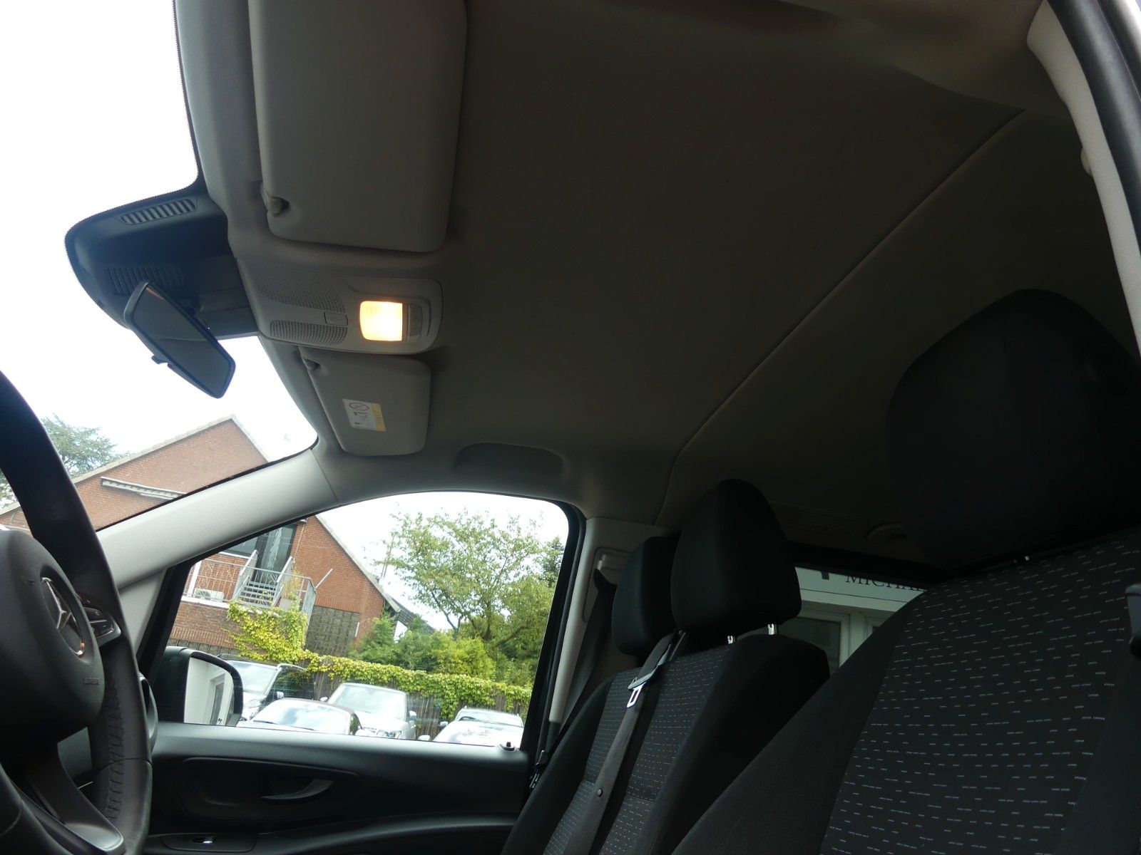 Fahrzeugabbildung Mercedes-Benz Vito Mixto lang, 2. Hd, AHK, LED, AMG, Top Zust