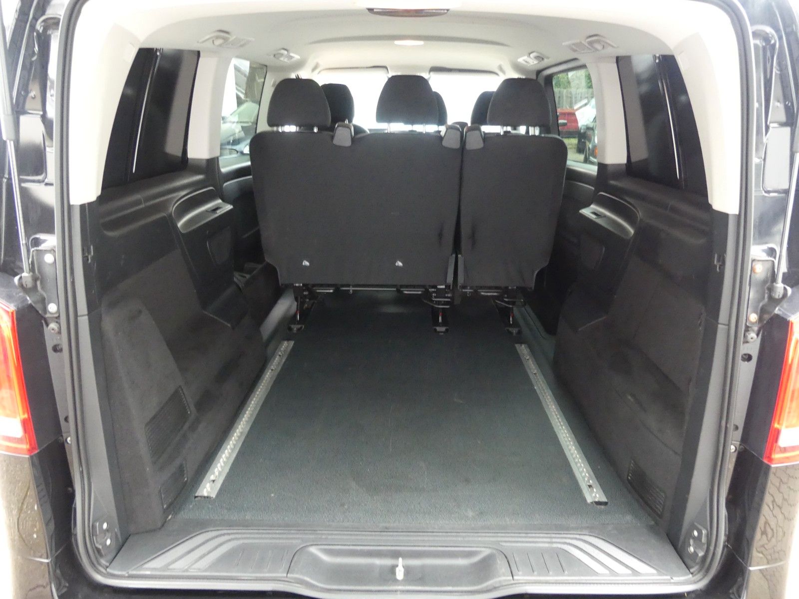 Fahrzeugabbildung Mercedes-Benz Vito Mixto lang, 2. Hd, AHK, LED, AMG, Top Zust