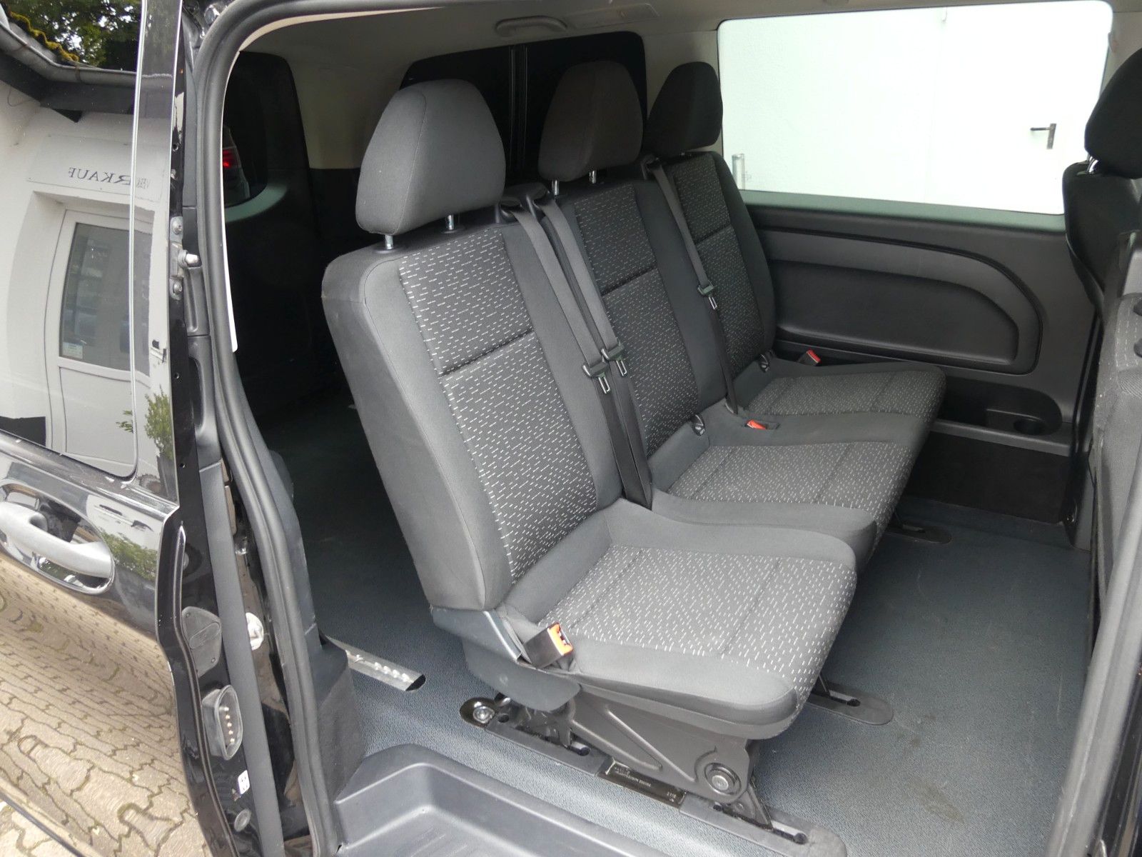 Fahrzeugabbildung Mercedes-Benz Vito Mixto lang, 2. Hd, AHK, LED, AMG, Top Zust