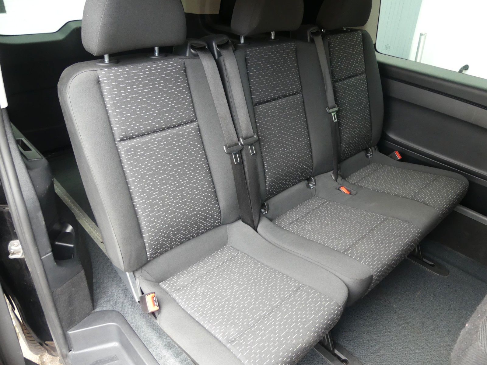 Fahrzeugabbildung Mercedes-Benz Vito Mixto lang, 2. Hd, AHK, LED, AMG, Top Zust