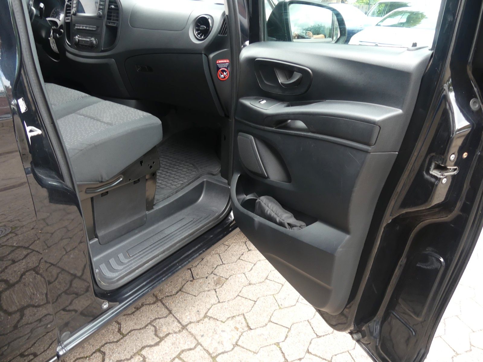Fahrzeugabbildung Mercedes-Benz Vito Mixto lang, 2. Hd, AHK, LED, AMG, Top Zust