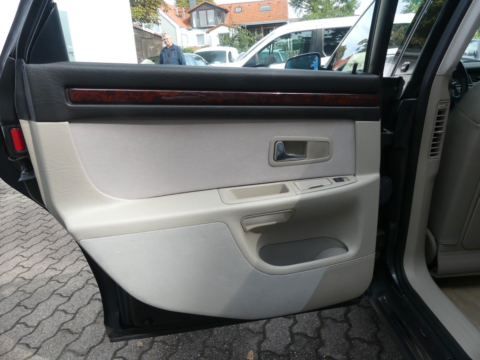 Fahrzeugabbildung Audi A8 4.2 quattro, 2. Hd., Top Zustand