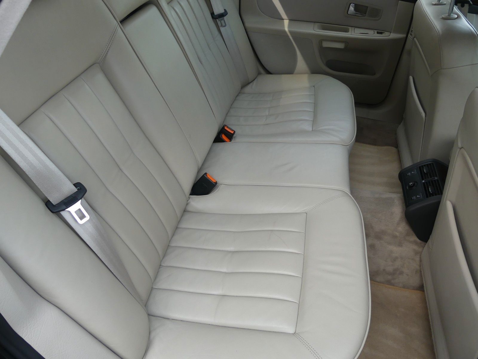 Fahrzeugabbildung Audi A8 4.2 quattro, 2. Hd., Top Zustand