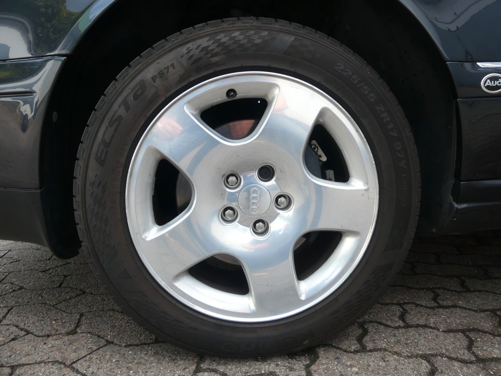 Fahrzeugabbildung Audi A8 4.2 quattro, 2. Hd., Top Zustand