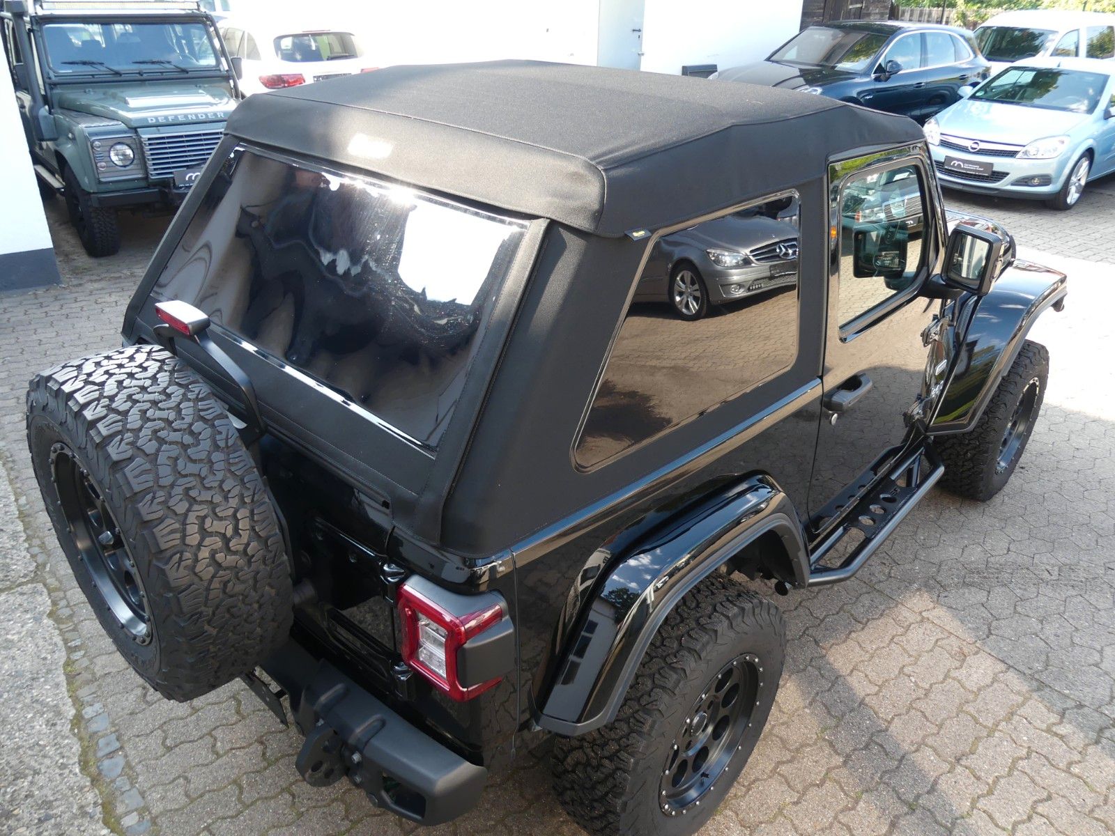 Fahrzeugabbildung Jeep Wrangler Unlimited Sahara, EINZELSTÜCK
