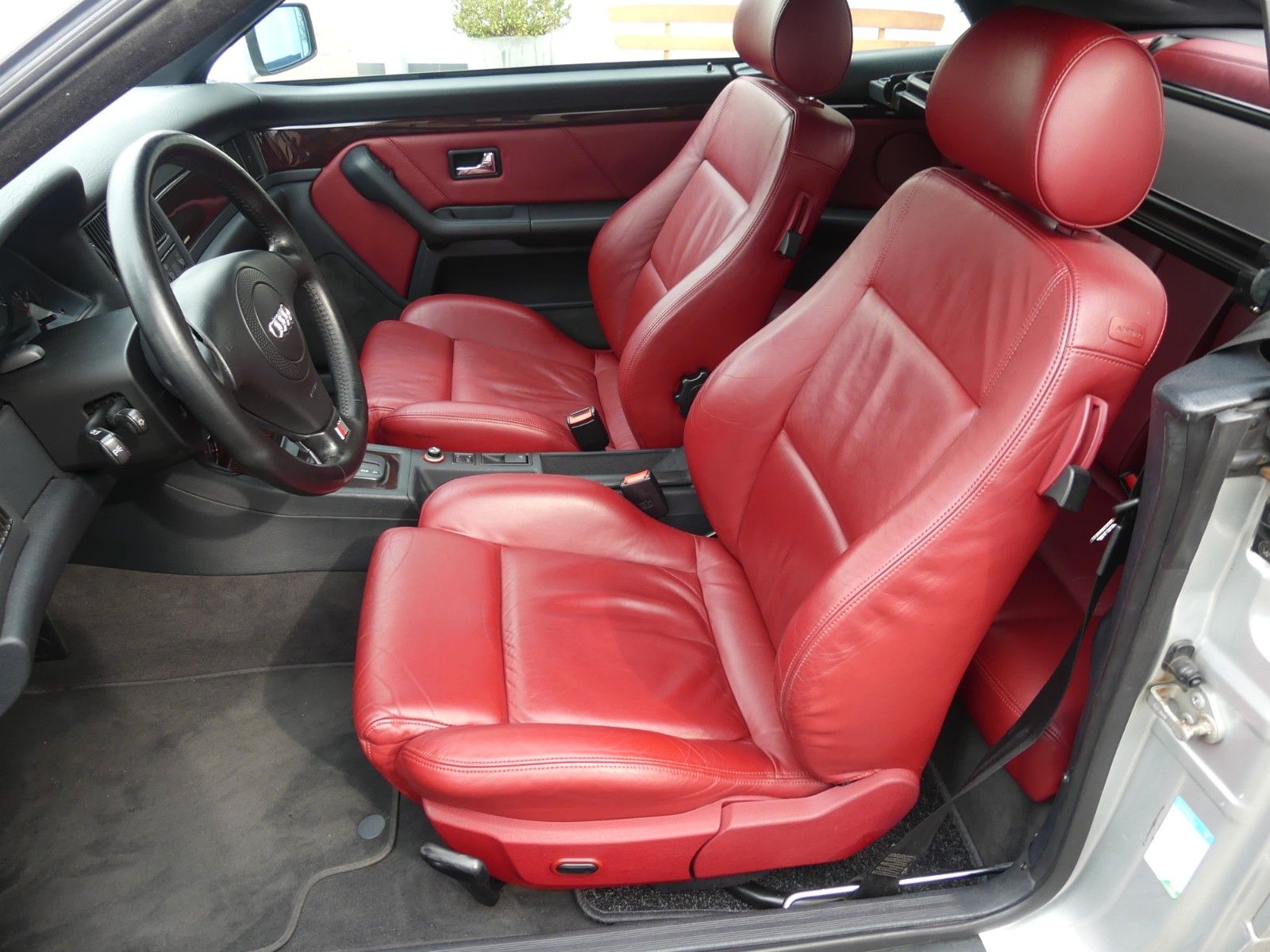 Fahrzeugabbildung Audi 80 2.6 Cabrio, 1. Hand, Aut., Leder, Klima .....