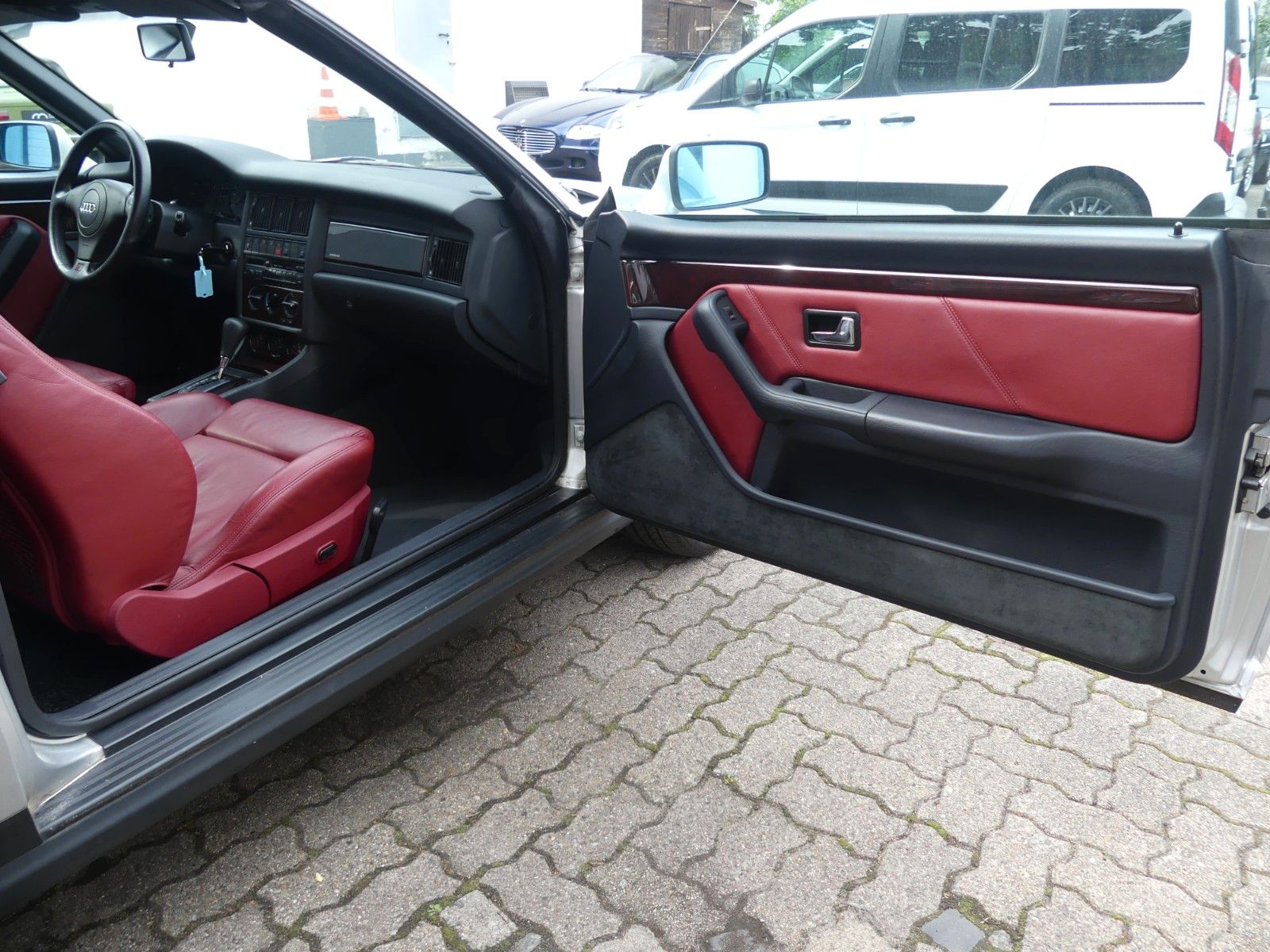 Fahrzeugabbildung Audi 80 2.6 Cabrio, 1. Hand, Aut., Leder, Klima .....