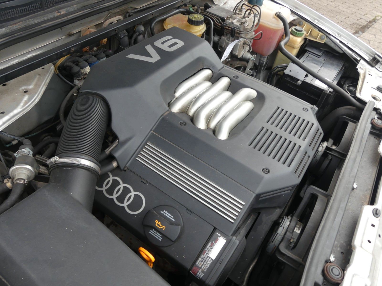 Fahrzeugabbildung Audi 80 2.6 Cabrio, 1. Hand, Aut., Leder, Klima .....