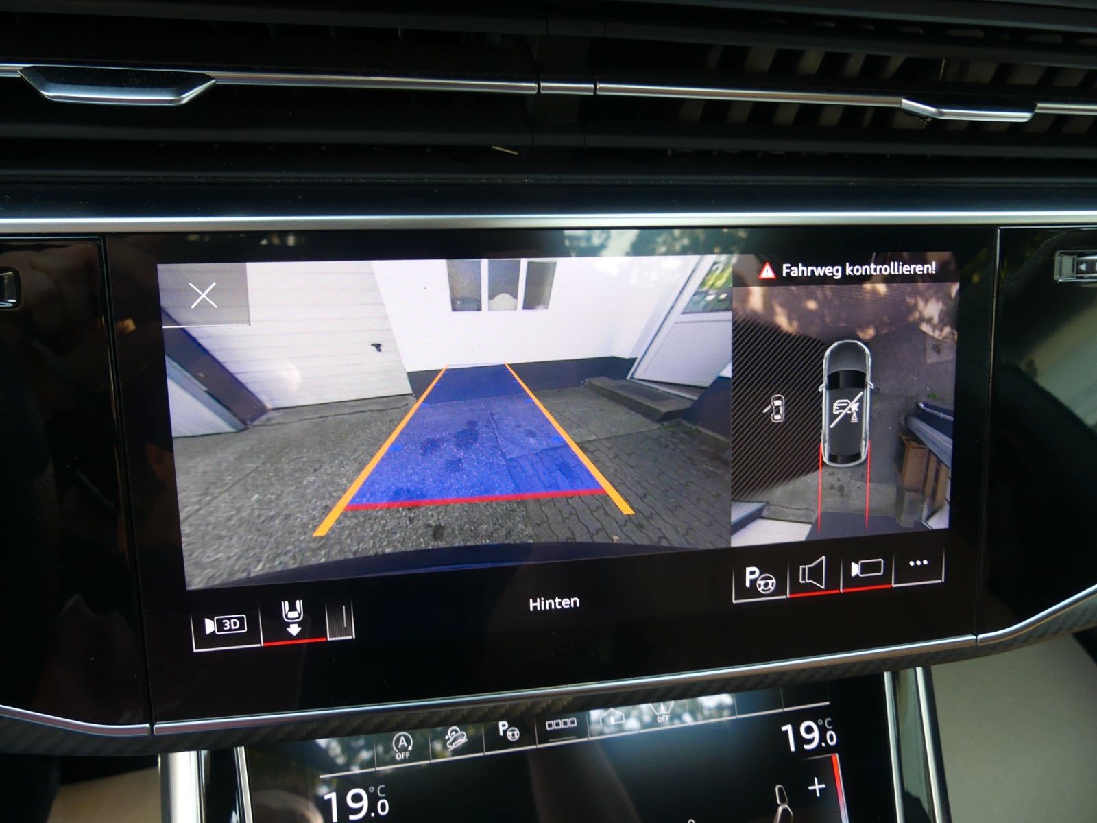 Fahrzeugabbildung Audi RS Q8 4.0 TFSI, 1. Hd., B&O, Keramik, Carbon