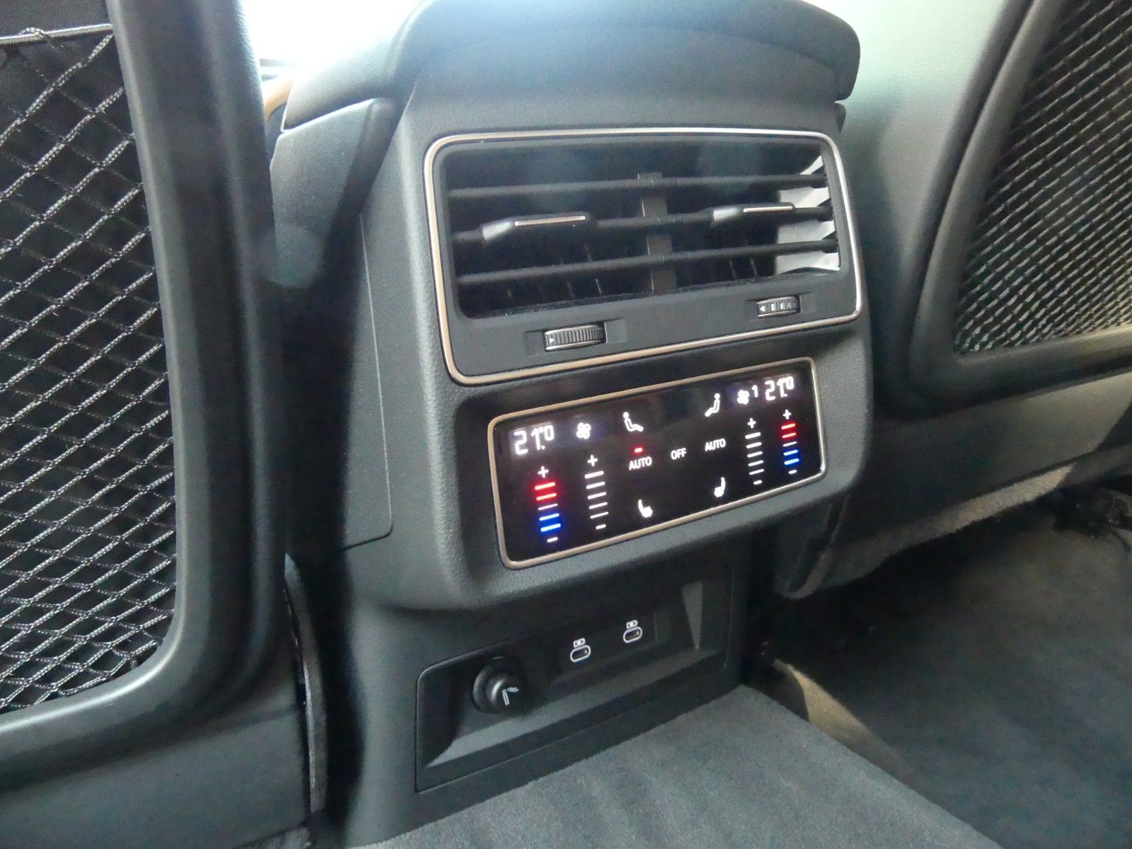 Fahrzeugabbildung Audi RS Q8 4.0 TFSI, 1. Hd., B&O, Keramik, Carbon