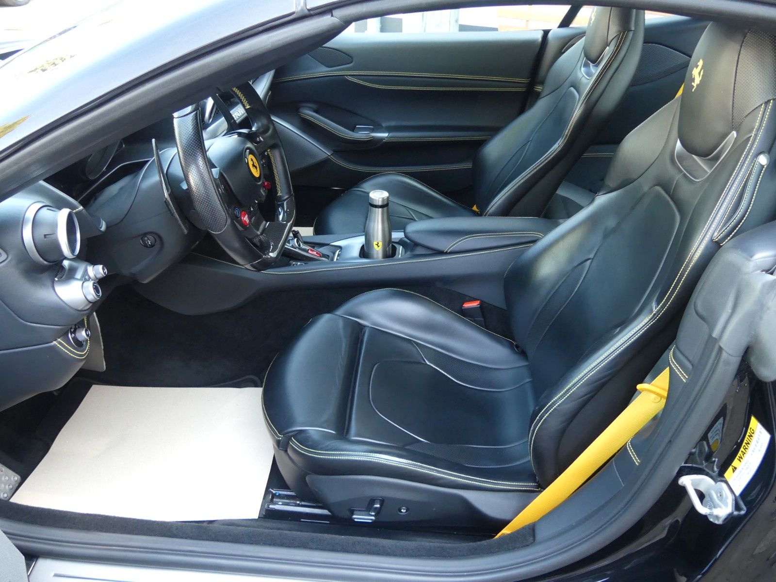 Fahrzeugabbildung Ferrari Portofino, Garantie,Carbon,NOVITEC,Kamera,TOP