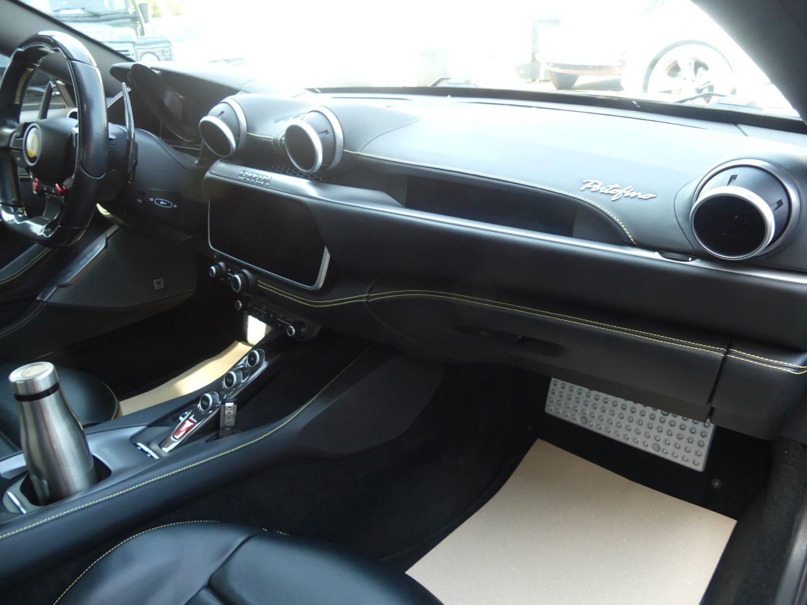 Fahrzeugabbildung Ferrari Portofino, Garantie,Carbon,NOVITEC,Kamera,TOP