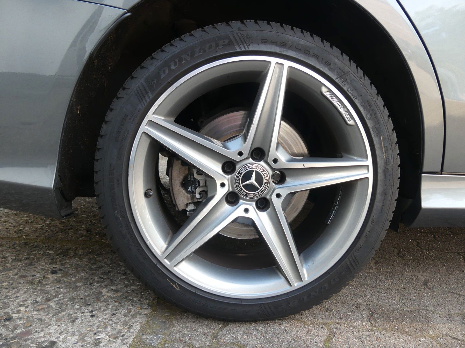 Fahrzeugabbildung Mercedes-Benz C 250 T-4Matic, AMG PAKET, Top Zustand