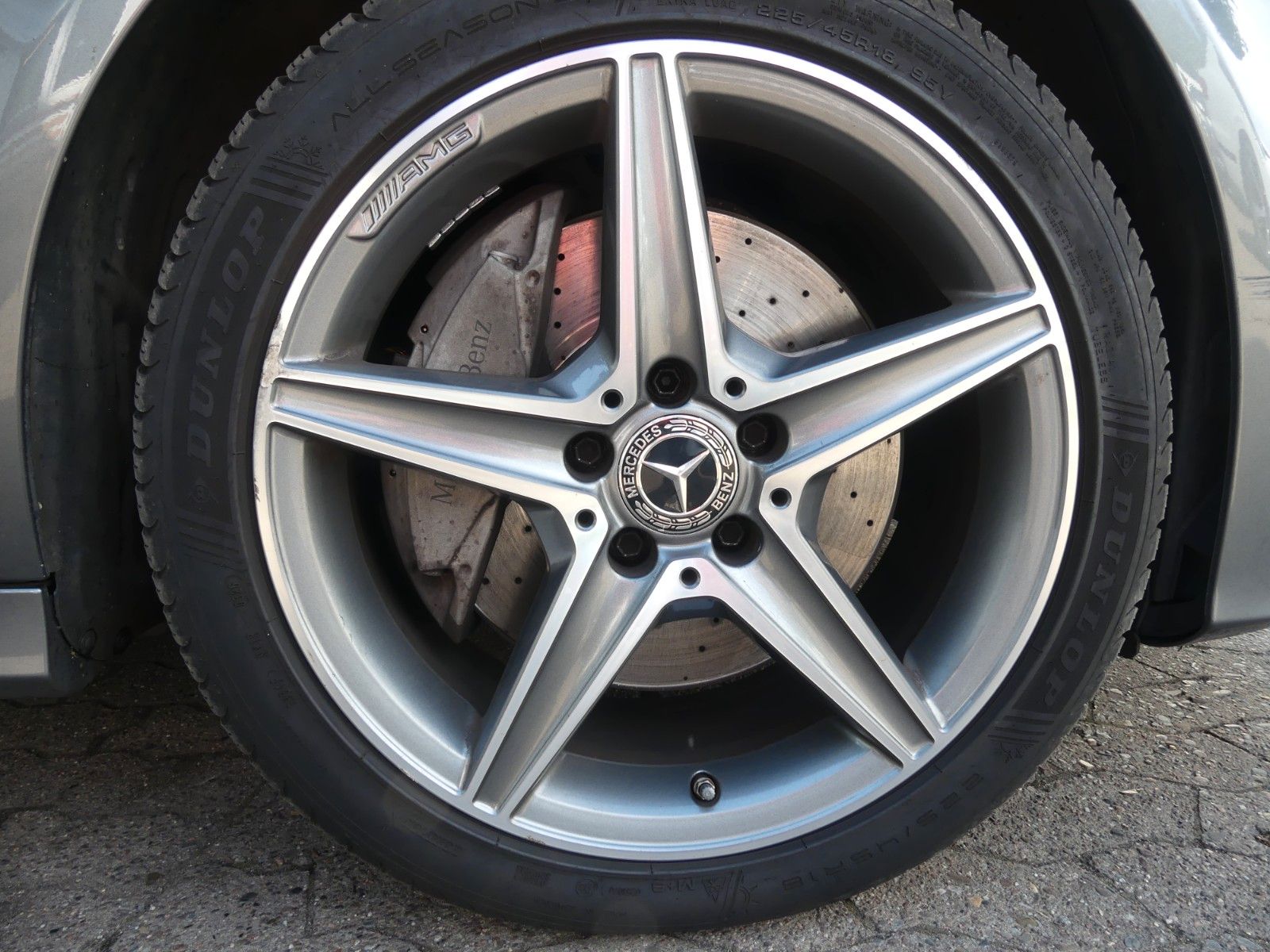 Fahrzeugabbildung Mercedes-Benz C 250 T-4Matic, AMG PAKET, Top Zustand