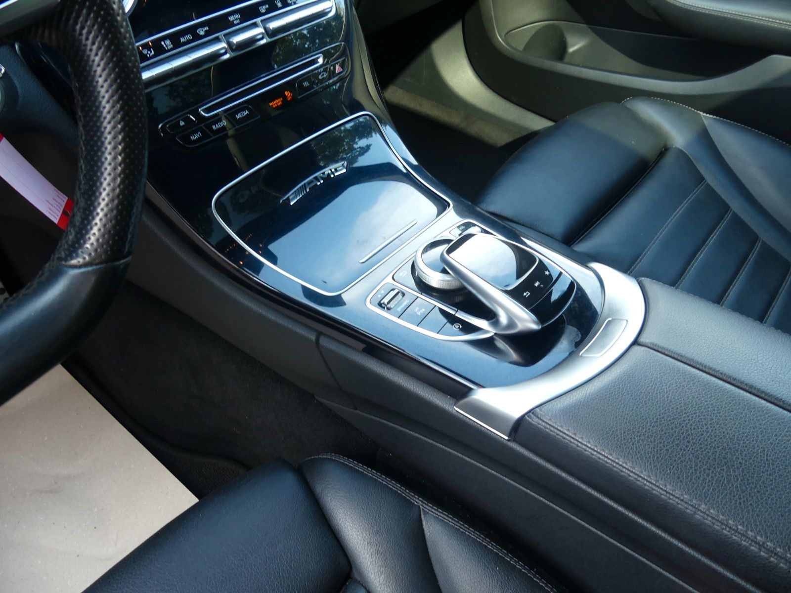 Fahrzeugabbildung Mercedes-Benz C 250 T-4Matic, AMG PAKET, Top Zustand