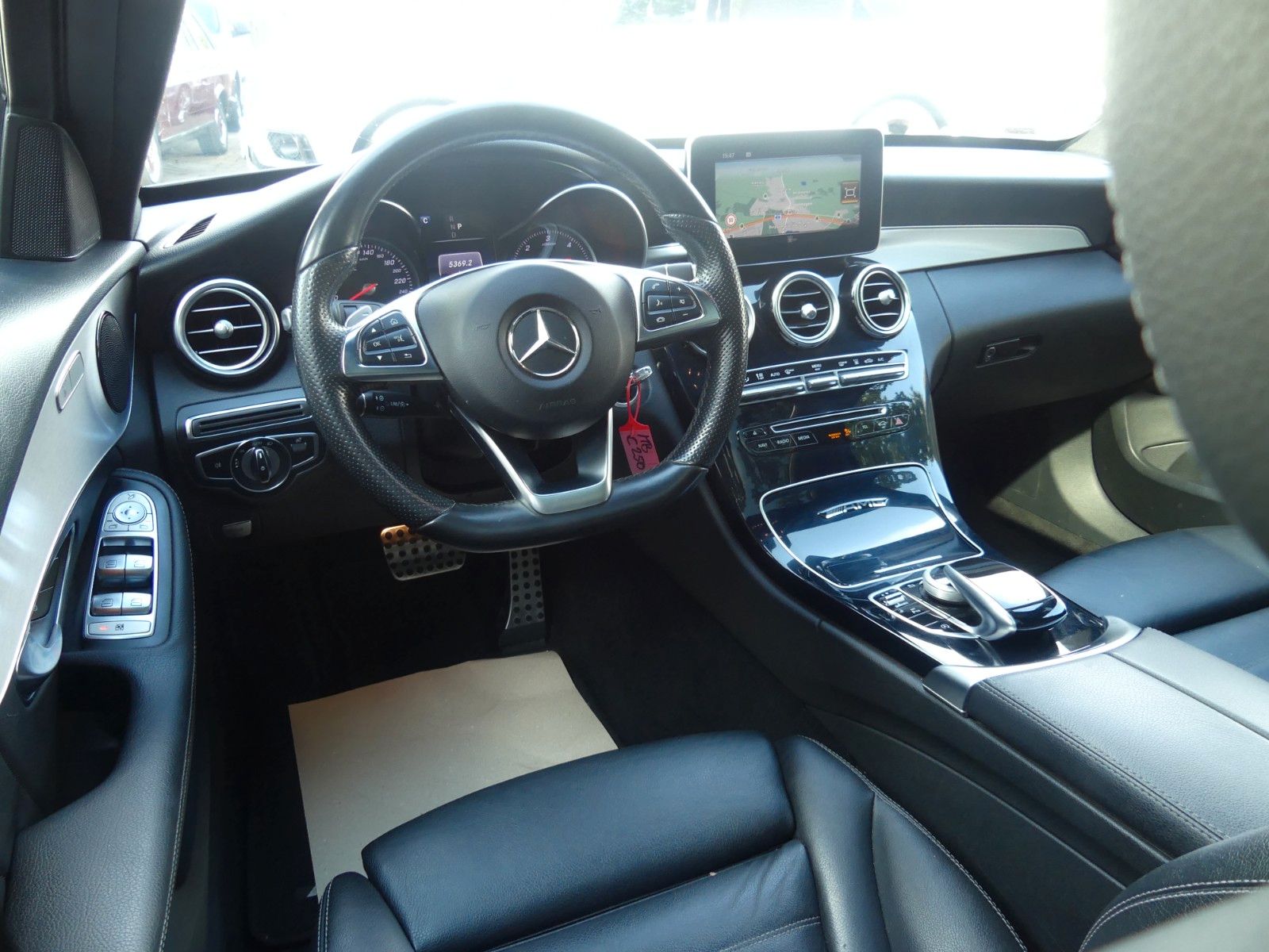 Fahrzeugabbildung Mercedes-Benz C 250 T-4Matic, AMG PAKET, Top Zustand