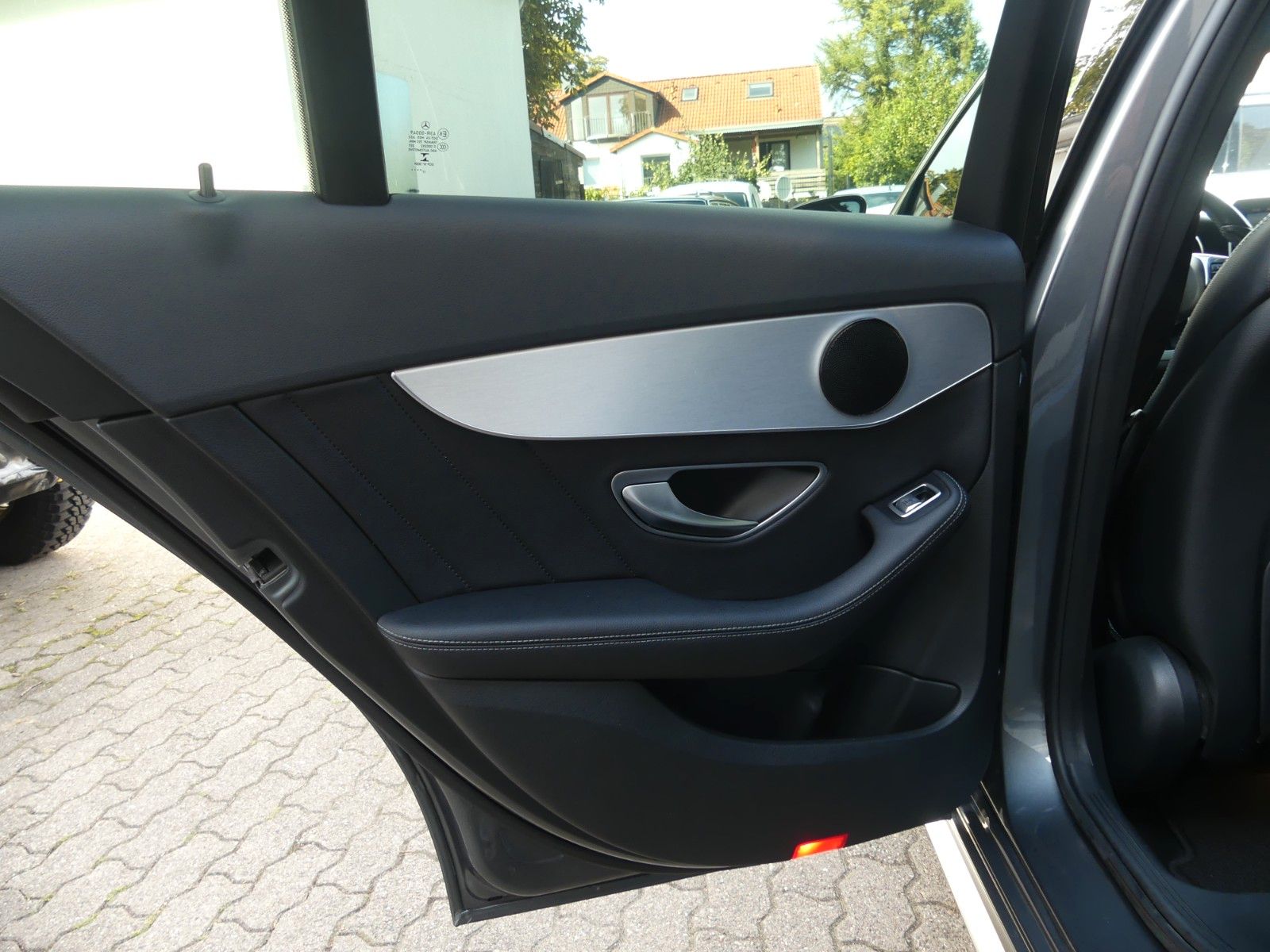 Fahrzeugabbildung Mercedes-Benz C 250 T-4Matic, AMG PAKET, Top Zustand