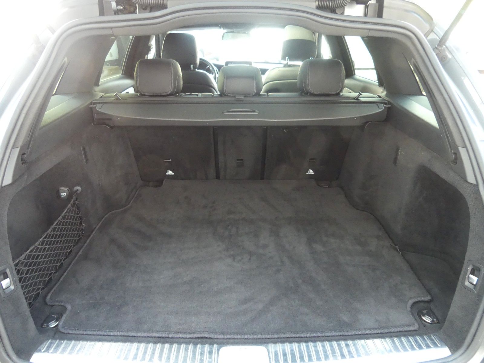 Fahrzeugabbildung Mercedes-Benz C 250 T-4Matic, AMG PAKET, Top Zustand