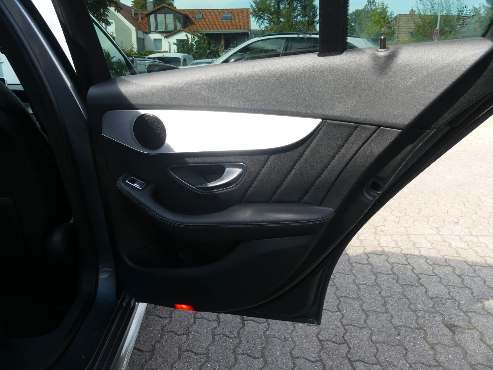 Fahrzeugabbildung Mercedes-Benz C 250 T-4Matic, AMG PAKET, Top Zustand