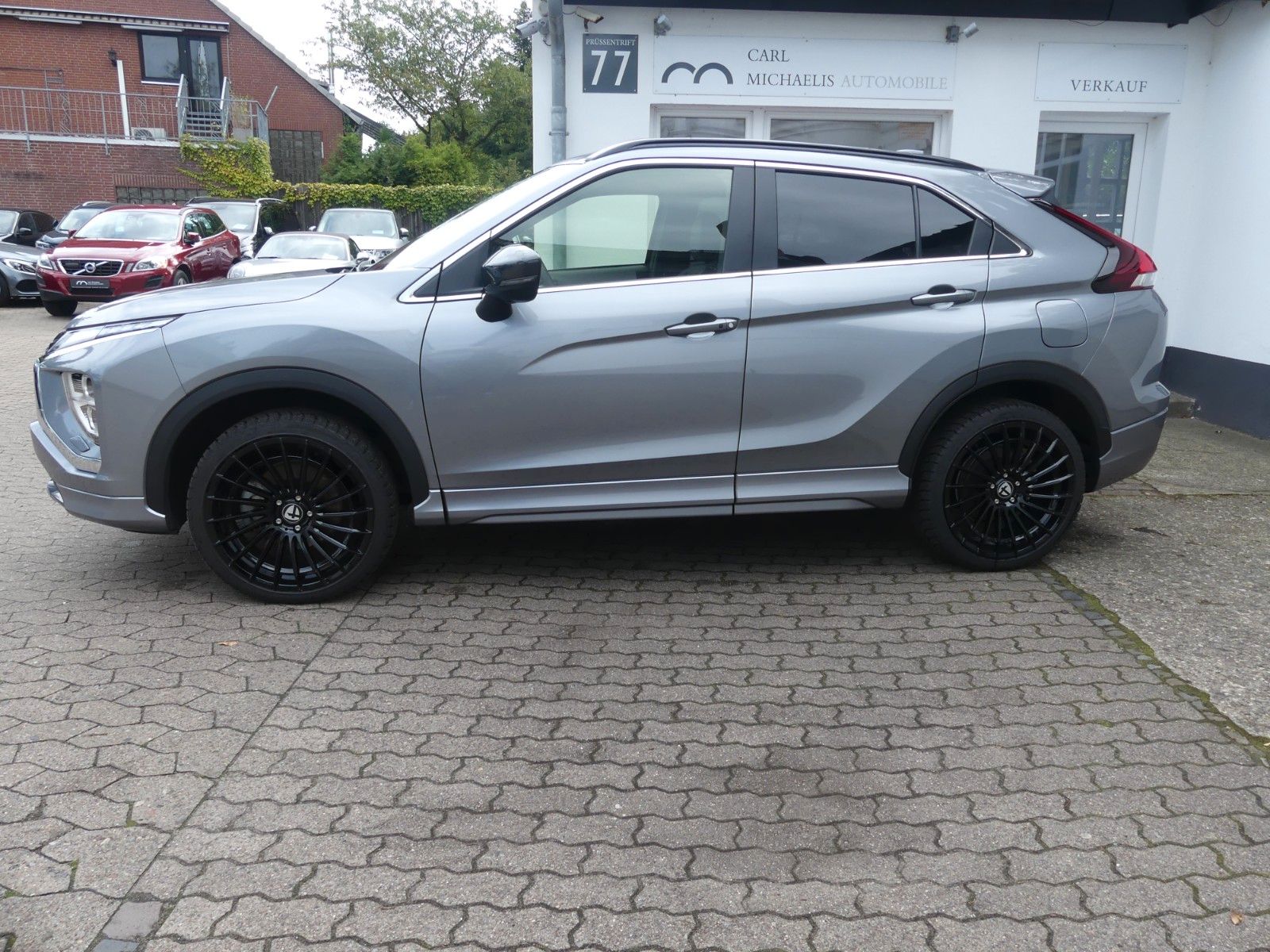 Fahrzeugabbildung Mitsubishi Eclipse Cross Plus Select Black Hybrid 4WD