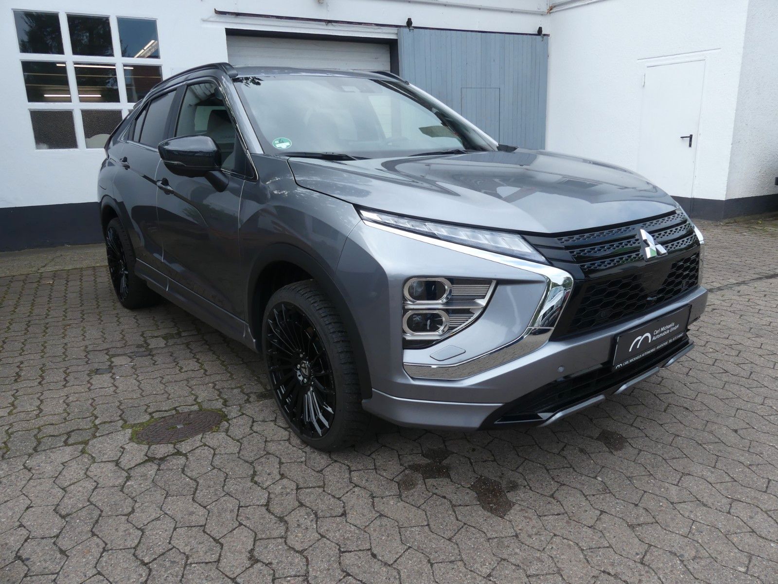 Fahrzeugabbildung Mitsubishi Eclipse Cross Plus Select Black Hybrid 4WD
