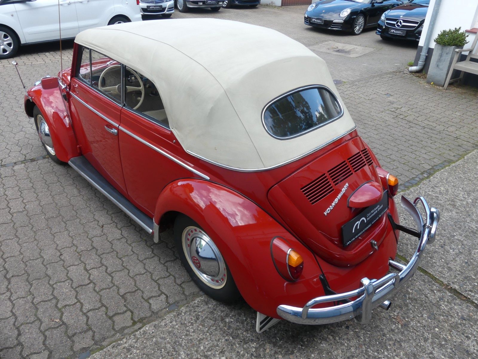 Fahrzeugabbildung Volkswagen Käfer 1/15 Cabrio 29KW und 1276 cm²