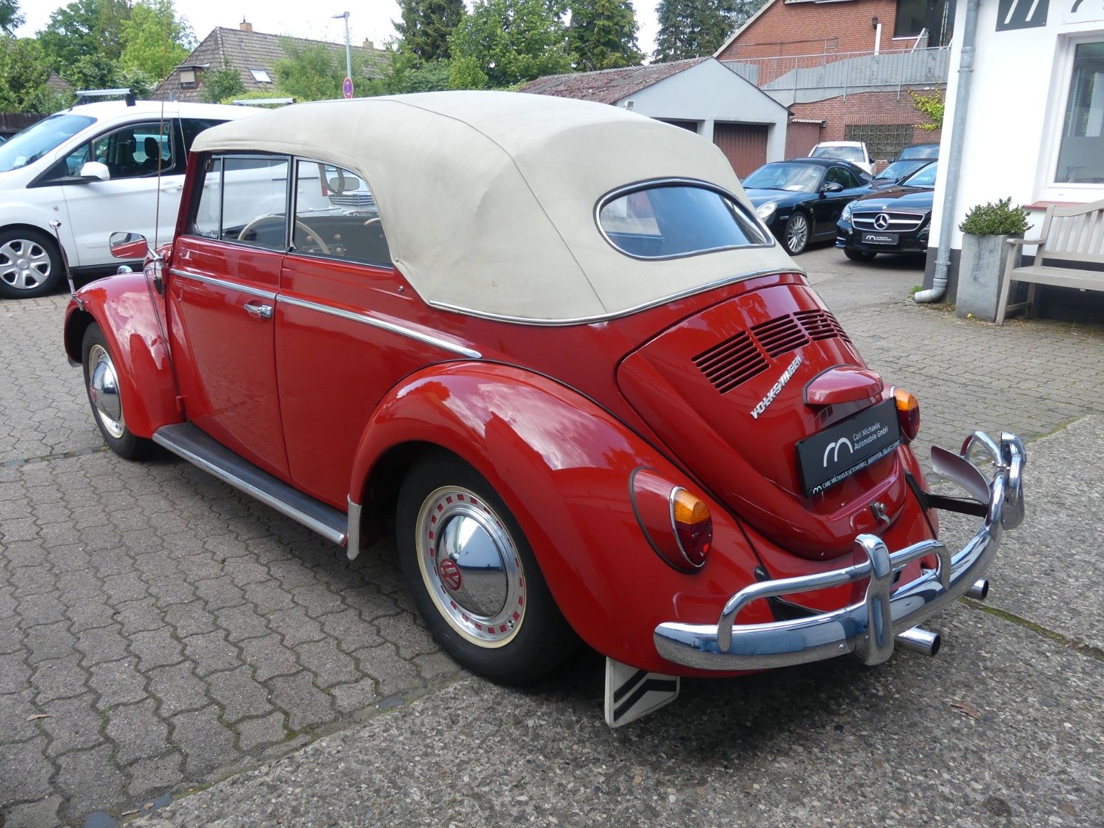 Fahrzeugabbildung Volkswagen Käfer 1/15 Cabrio 29KW und 1276 cm²
