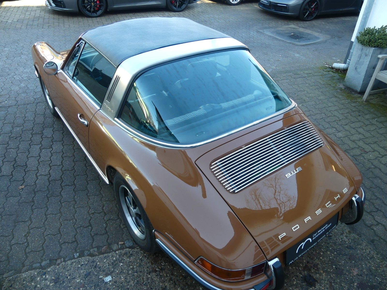 Fahrzeugabbildung Porsche 911 E Targa mit 114 KW in einem Top Zustand